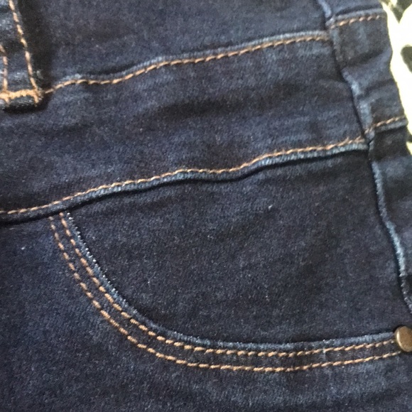 ❤️ (3)Ladies skinny jeggings size 2 by Refuge.  Like new cond. Only worn once. - Picture 4 of 7